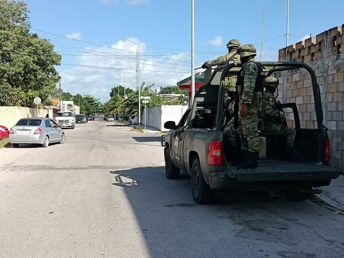 Desata granada de juguete fuerte operativo en Playa del Carmen