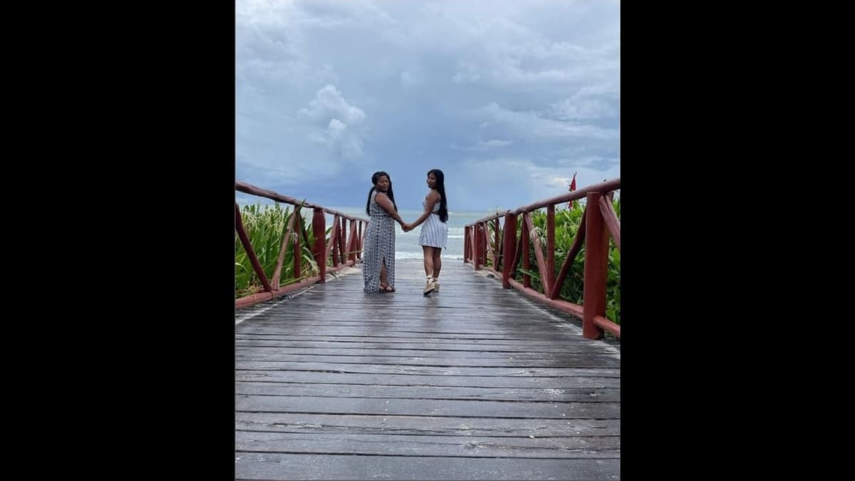 Presume Yalitza Aparicio su visita a la Riviera Maya