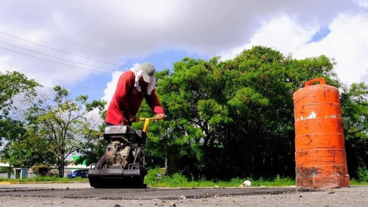 Reportan un avance del 80% en las labores de bacheo en Cancún