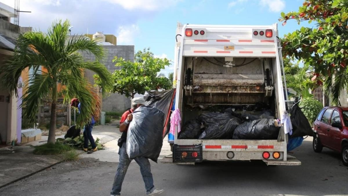 Multarán a quienes sean vistos tirando basura en Playa del Carmen