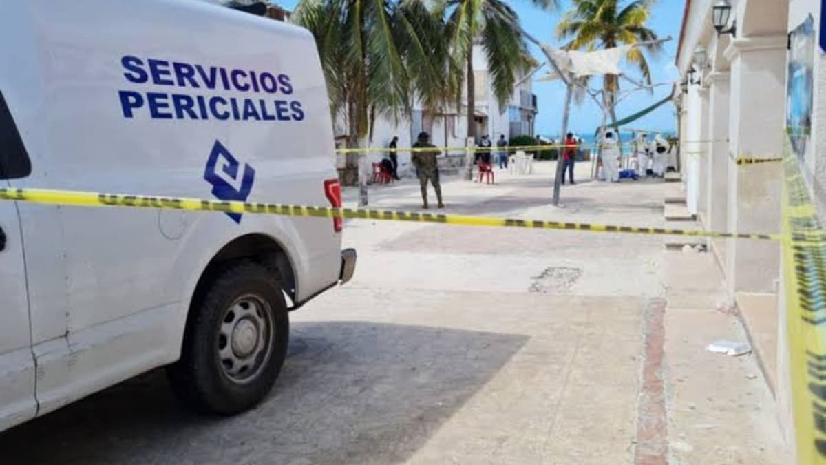Encuentran cuerpo de hombre con 'tiro de gracia' en una playa de Xpuha
