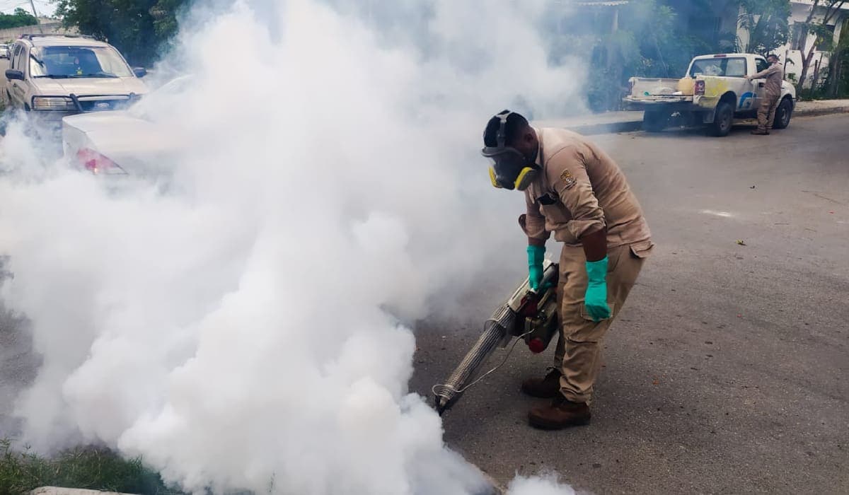 Incrementan casos de dengue en Playa del Carmen por presencia de cacharros, advierten