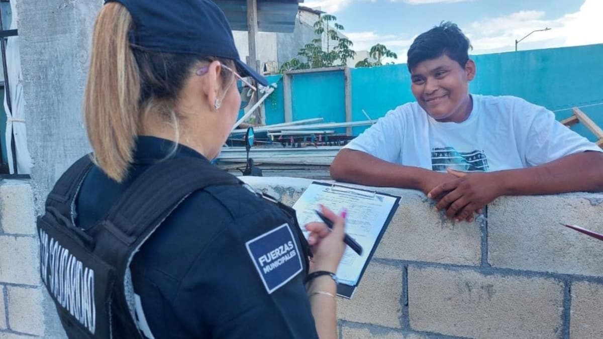 Mujer policía de Playa del Carmen será capacitada en Estados Unidos