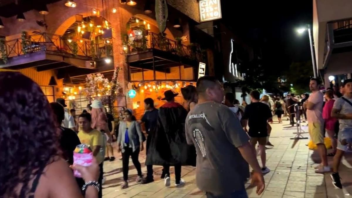 Ocho detenidos por disparar rifles de aire y arrojar huevos a paseantes en Noche de Halloween en Playa del Carmen