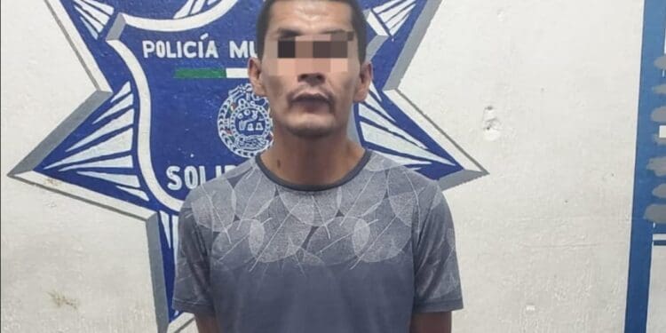Aseguran a sujeto en posesión de drogas en la colonia Centro de Playa del Carmen