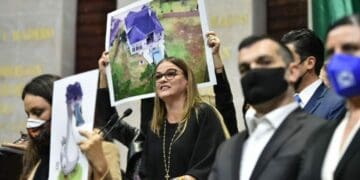 Una diputada panista hizo el oso de su vida; confundió al hijo del presidente con el poeta Ramón López Velarde, muerto hace un siglo. Foto: Cuartoscuro