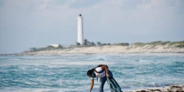 La FPMC invita a la limpieza de playas en Punta Sur