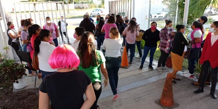 Por falta de pago, personal del CENDI realiza paro laboral en Chetumal