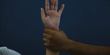 Descienden casos de violencia contra la mujer