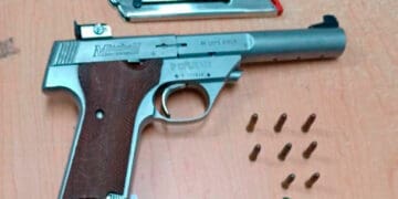 Aseguran arma de fuego en colonia Centro de Playa del Carmen