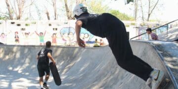 Realizan el festival "Playa sobre ruedas" con más de 100 patinadores participando