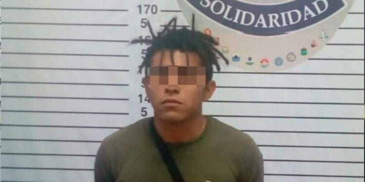 Por fumar mota en la playa es detenido en Solidaridad
