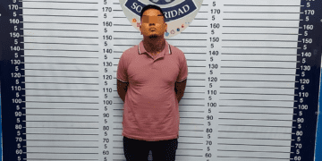 Aseguran a sujeto con varias dosis de droga en la colonia El Pedregal de Playa del Carmen 