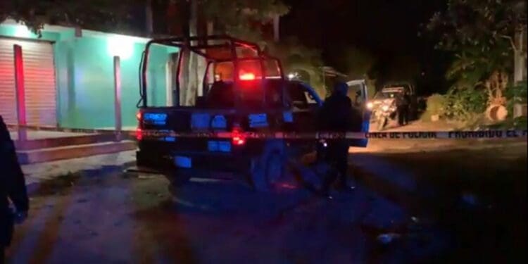 Balean fachada de una casa en Rancho Viejo