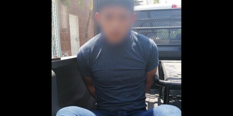 Capturan a sujetos con réplicas de armas en Playa del Carmen; uno de ellos se hacía pasar por reportero