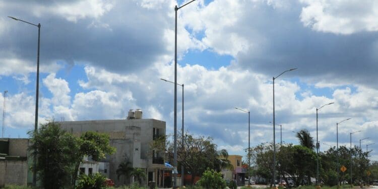 Mayor seguridad con parques iluminados en Solidaridad