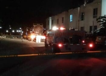 Muere hombre al incendiarse casa en Villas del Sol