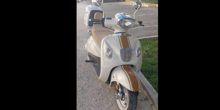 Policías de Solidaridad recuperan motocicleta con reporte de robo