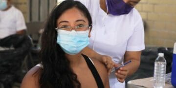 Jornadas de vacunación contra el Covid-19 para personas rezagadas en Solidaridad