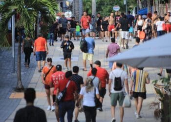 Fortalecerán zona turística de Solidaridad con módulos de atención en Semana Santa