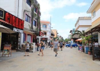 Quinta Avenida vuelve a relucir en esta semana santa