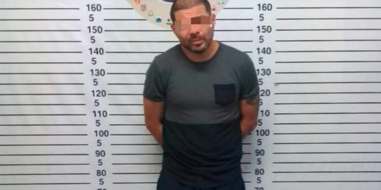 Detienen a salvadoreño por posesión de droga en la Quinta Avenida