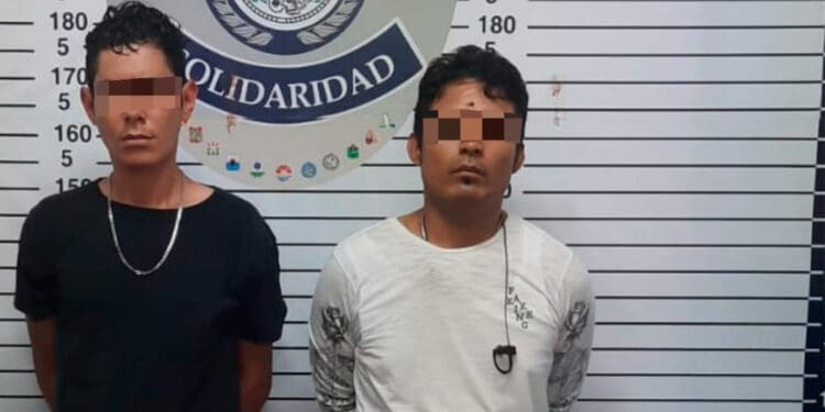 Operaban en la Quinta Avenida, los detiene la Policía Turística con coca