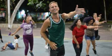 Se reactivan solidarenses con baile fitness