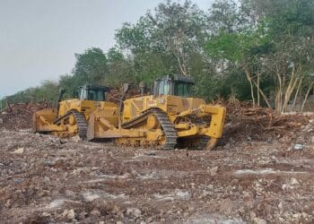 Continúan trabajos del Tren Maya en Playa del Carmen