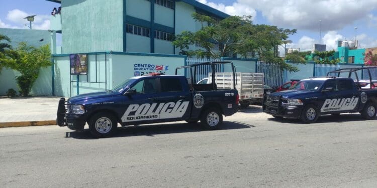 Denuncian alumnas a maestro del Cetmar por presunto acoso