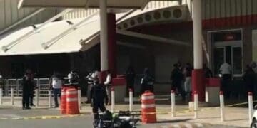 Disparan contra un maestro afuera del City Club de Playa del Carmen; pistolero huye en taxi