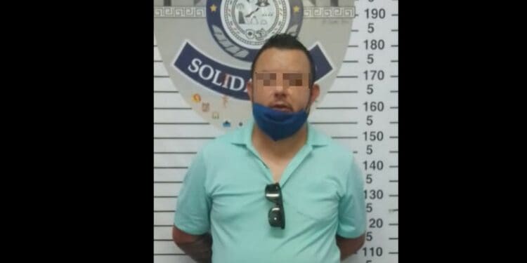 Extorsiona a mujer con filtrar contenido sexual y es detenido
