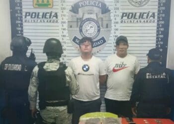 Fueron capturados dos sujetos con presuntos paquetes de drogas en Playa del Carmen