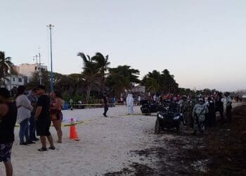 Muere hombre ahogado frente a playa Fundadores