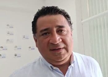 No debemos apostar en que la próxima Legislatura resuelva lo que toca a nosotros: Eduardo Martínez Arcila