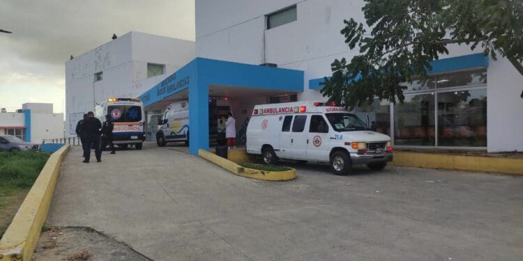 Sicarios asesinan a un hombre afuera de Xplor; un taxista quedó lesionado