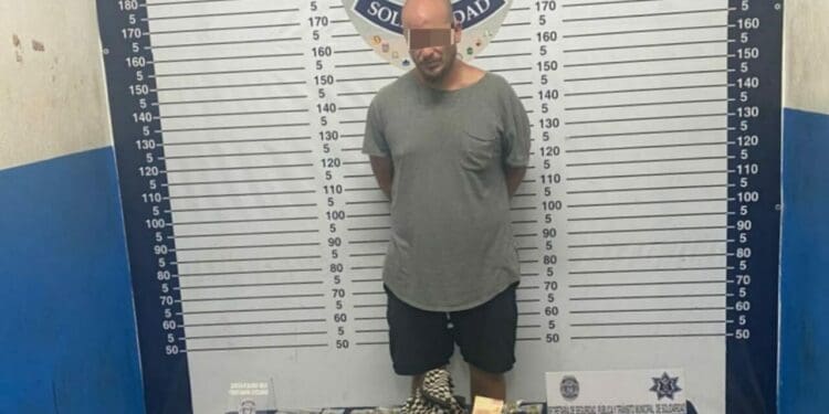 Dan captura a un sujeto en Playa del Carmen por posesión ilícita drogas