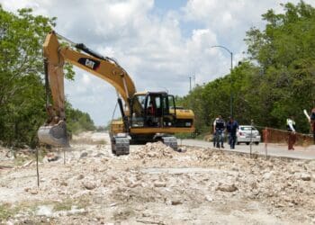 Atienden problema añejo con construcción de Avenida principal