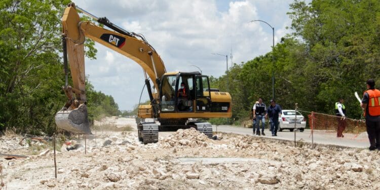 Atienden problema añejo con construcción de Avenida principal