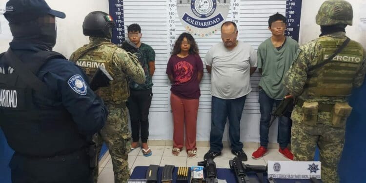 Detienen a cuatro personas armadas tras operativo en Solidaridad