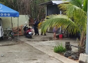 Hallan cuerpo en avanzado estado de putrefacción en área verde de Villas del Sol