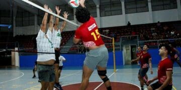 BraMex se impone a Los Aztecas en juego amistoso de voleibol de sala