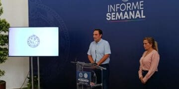 Anuncia Lili Campos foro sobre sargazo en Playa del Carmen