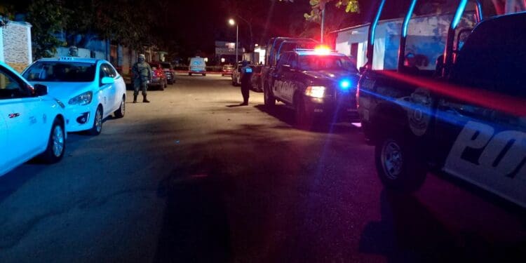 Balean a un hombre en la colonia Ejidal de Playa del Carmen