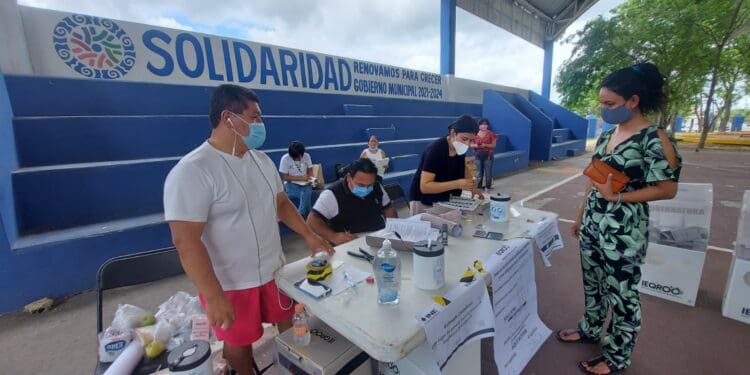 Jornada electoral en Solidaridad, con baja afluencia y lentitud en apertura de casillas