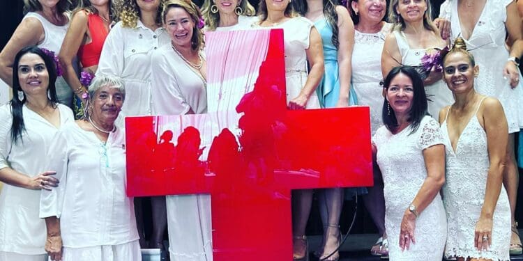 Recaudan fondos para la Cruz Roja con ‘Desayuno de Damas’
