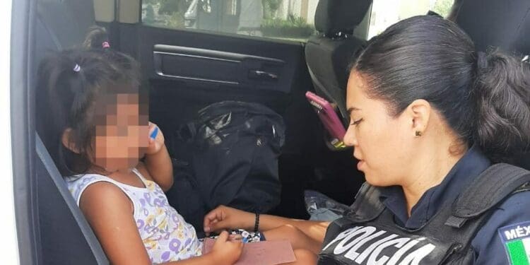 Resguardan a pequeña de 4 años que deambulaba sola en Playa del Carmen