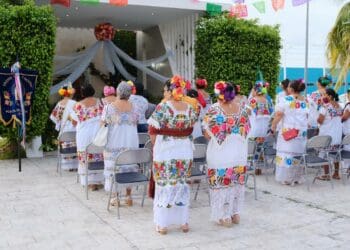 Celebra edil con el gremio taxista en honor a la Virgen del Carmen