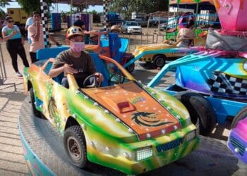 Niñas y niños del CRIM se divierten en la Feria de Playa del Carmen