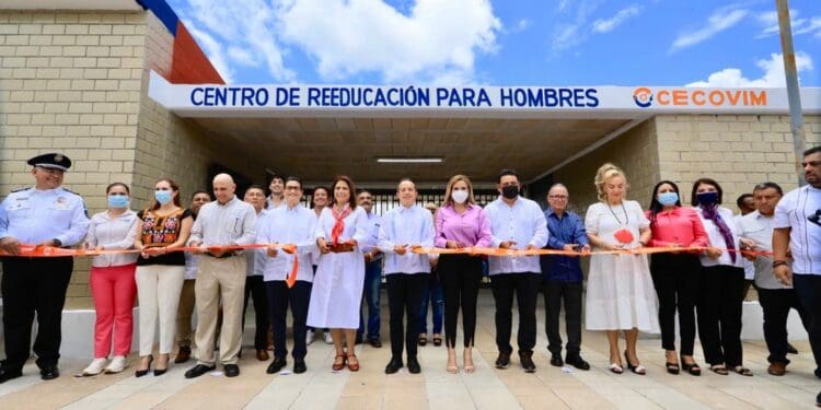 Inauguran en Solidaridad el primer Cecovim en el sureste